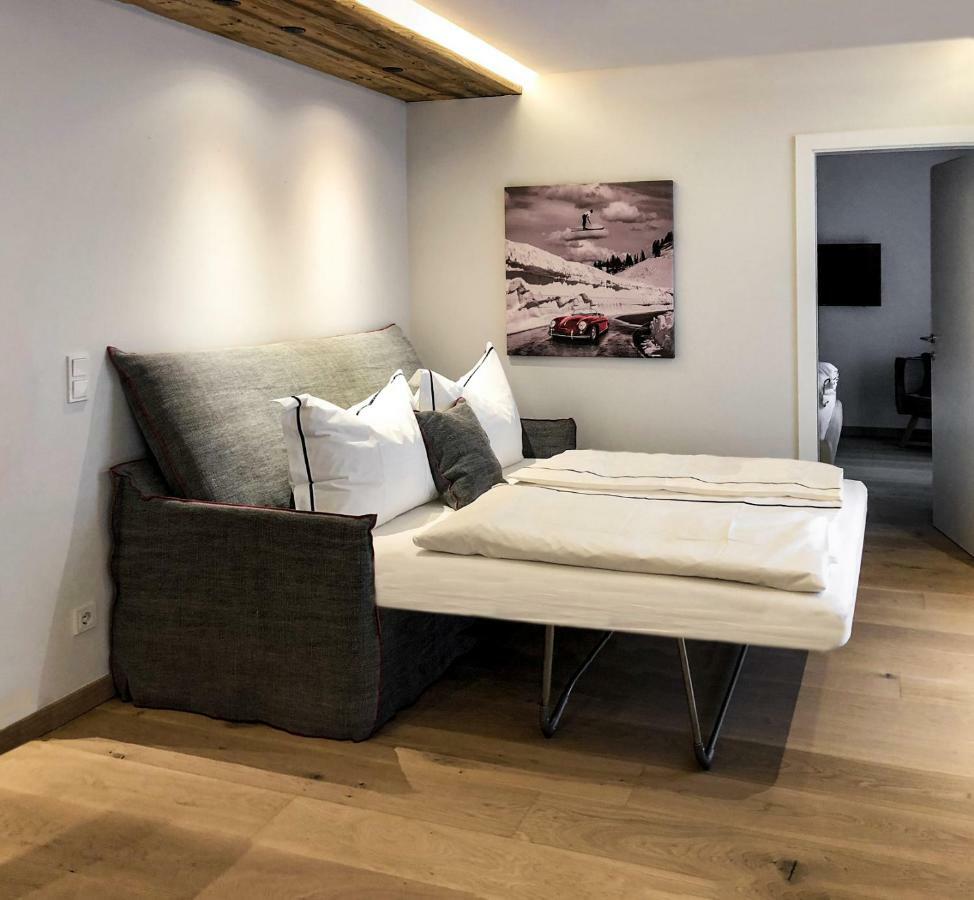 Appartements Erwin Huettl III นอยเคียร์เชน อัม โกรสเวเนดิเกอร์ ภายนอก รูปภาพ