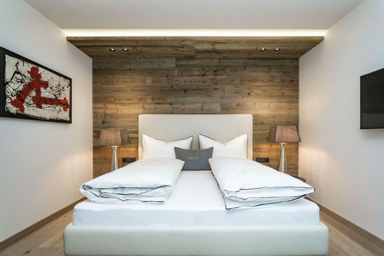 Appartements Erwin Huettl III นอยเคียร์เชน อัม โกรสเวเนดิเกอร์ ภายนอก รูปภาพ